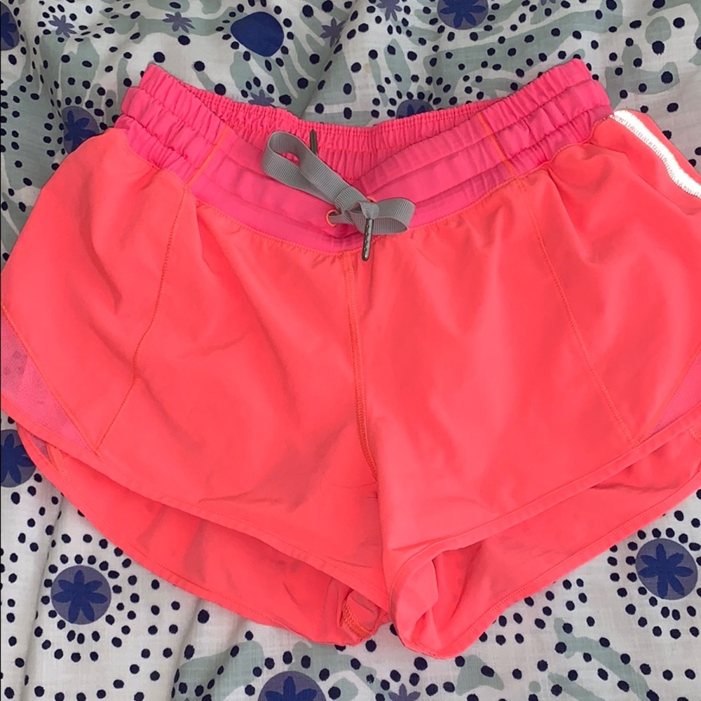 Lululemon Hotty Hot Shorts I - pink